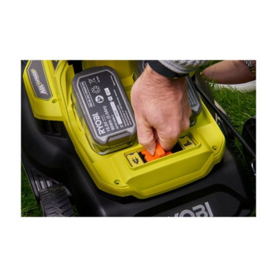 Tondeuse hybride RYOBI 18V One coupe 37cm - 2 batteries 5.0 Ah - 1 chargeur rapide RY18LMH37A-250