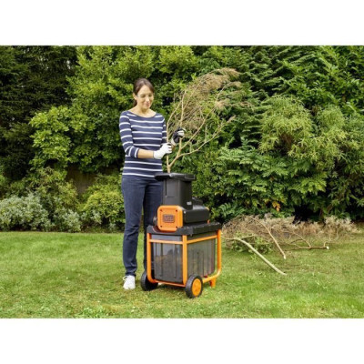 Broyeur de Végétaux BLACKDECKER BEGAS5800-QS - Capacité de Broyage 45 mm - Bac Collecteur 45 L