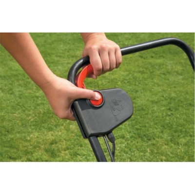 BLACKDECKER Aérateur Démousseur Filaire 600 W GD300-QS pour une Pelouse sans Mousse sans Utiliser de Produits Chimiques