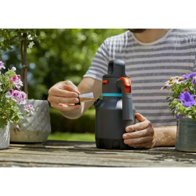 Pulvérisateur a pression GARDENA - Capacité 1.25L - Utilisation 360 - Indicateur de niveau intégré