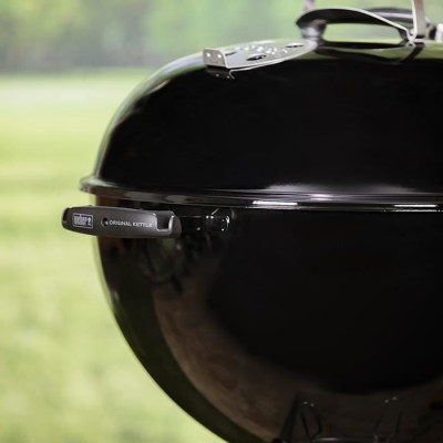 Barbecue a charbon - WEBER - Original Kettle E-5710 - Grille en acier chromé - Thermometre intégré